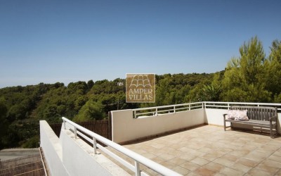 Precioso apartamento reformado integralmente con amplias terrazas.